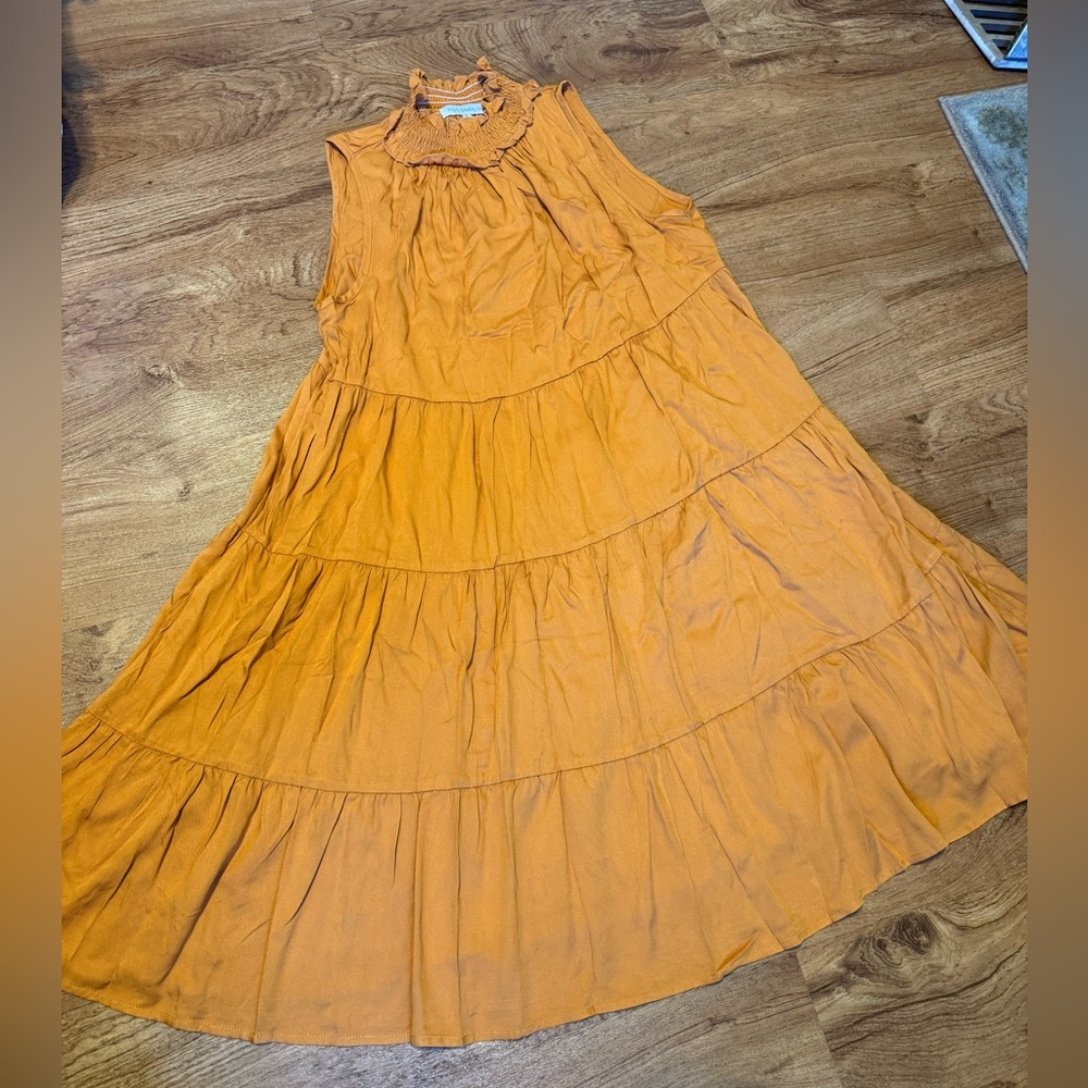 High neck flowy dress 
Size large Buttery